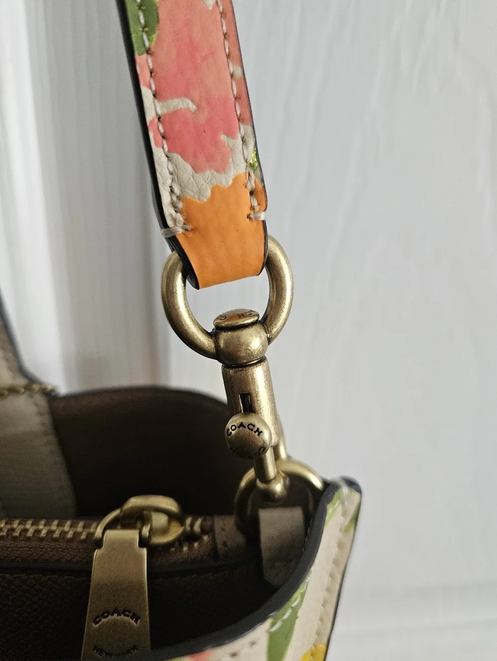NWOT Coach Willow Tote 24 With Watercolor Floral Print